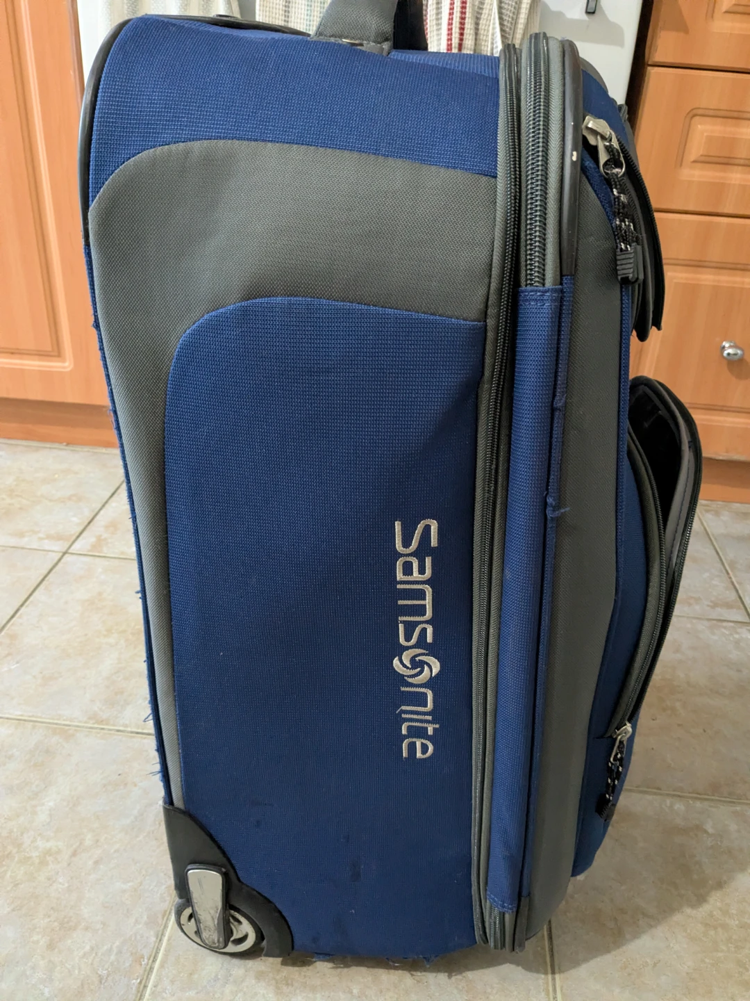 Samsonite Blue & Grey Rolling Suitcase - photo 2