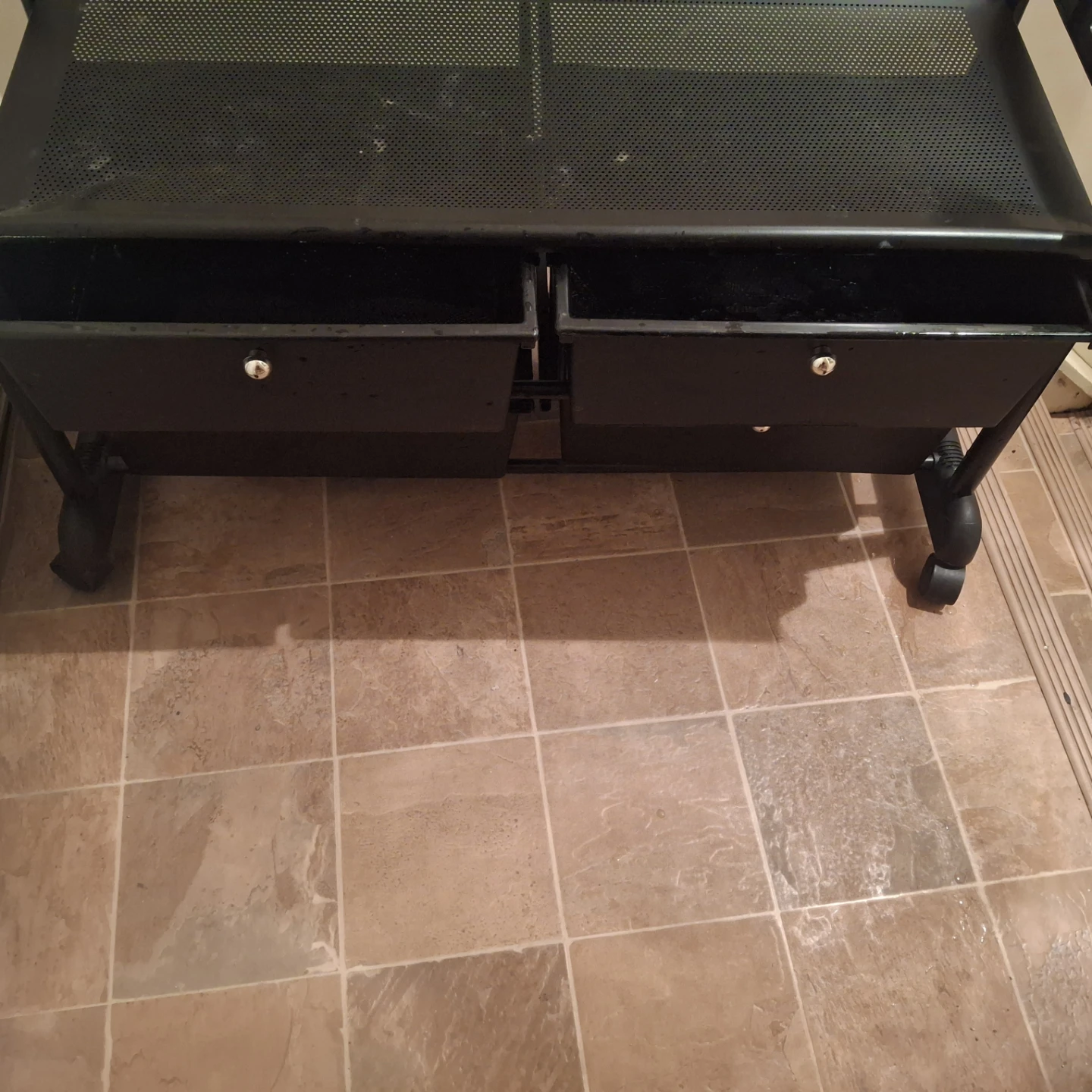 Metal frame Storage Cart  * 1 knob missing from drawer* - photo 2