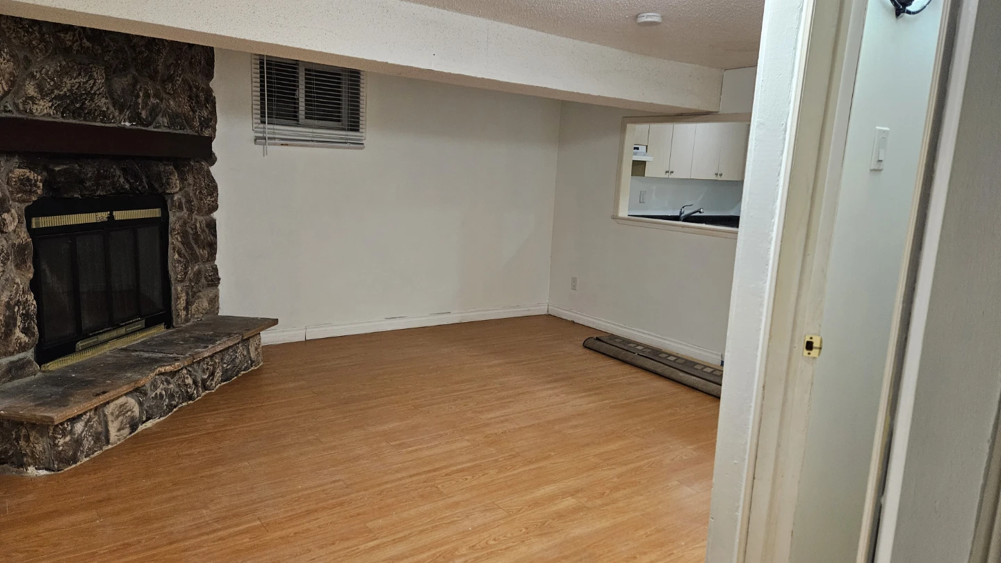 Basement for rent - photo 4