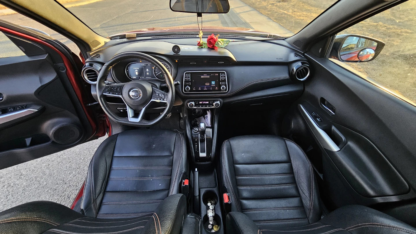 Nissan Kicks SR Red SUV - photo 5