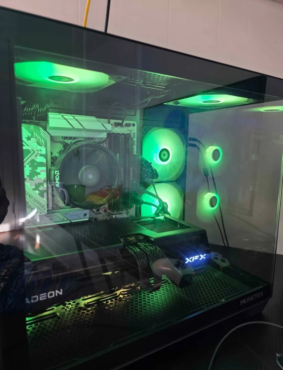 Gaming PC 9070XT + Monitor Dell 165 hz G2724D - photo 2