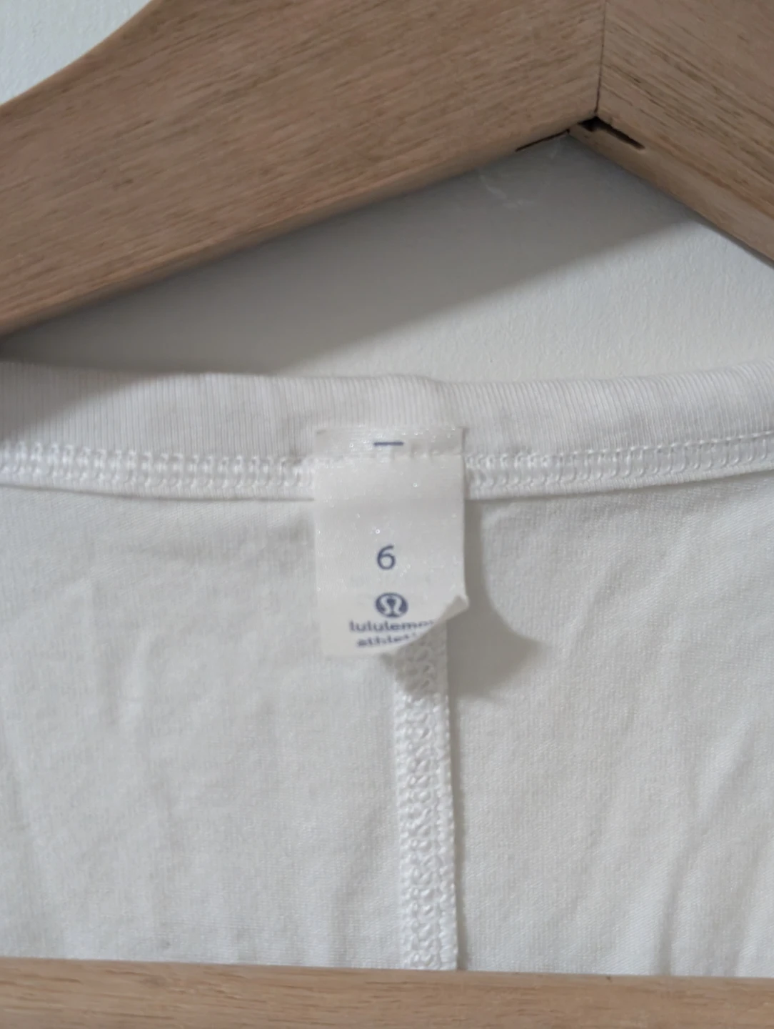 Lululemon White Twist Front T-Shirt Size 6 - photo 2