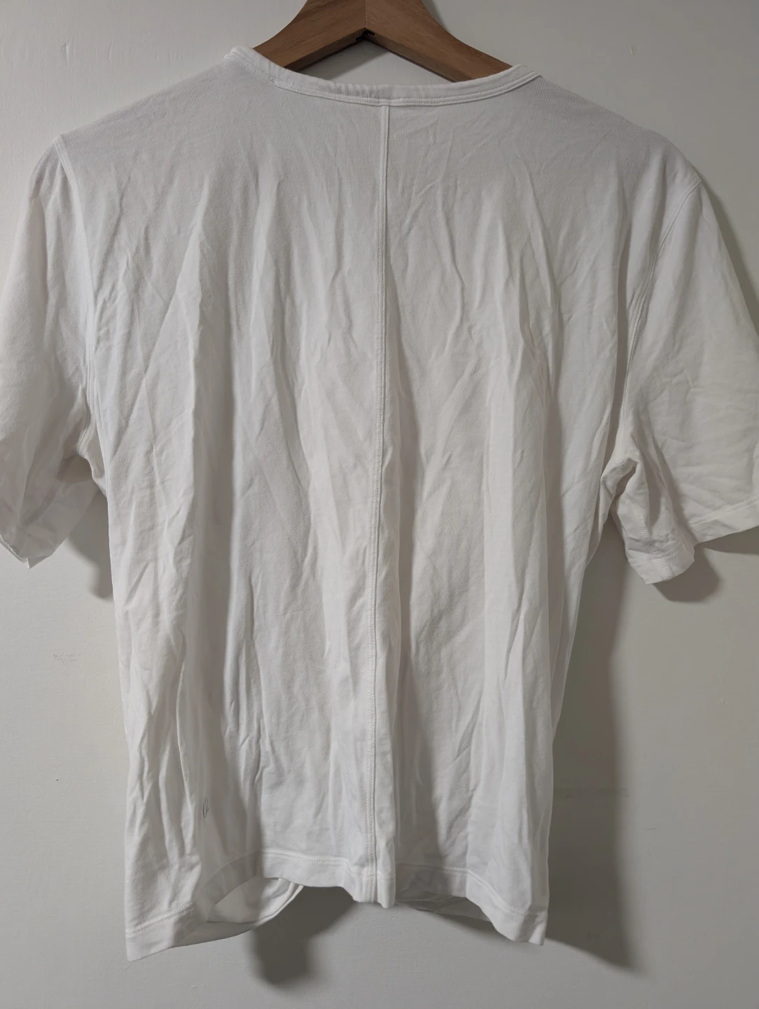 Lululemon White Twist Front T-Shirt Size 6 - photo 4