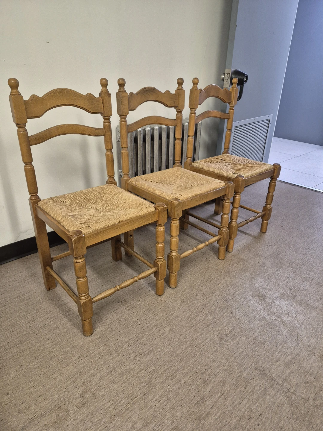 Set of 3 Wooden Chairs with Woven Seats - photo 2