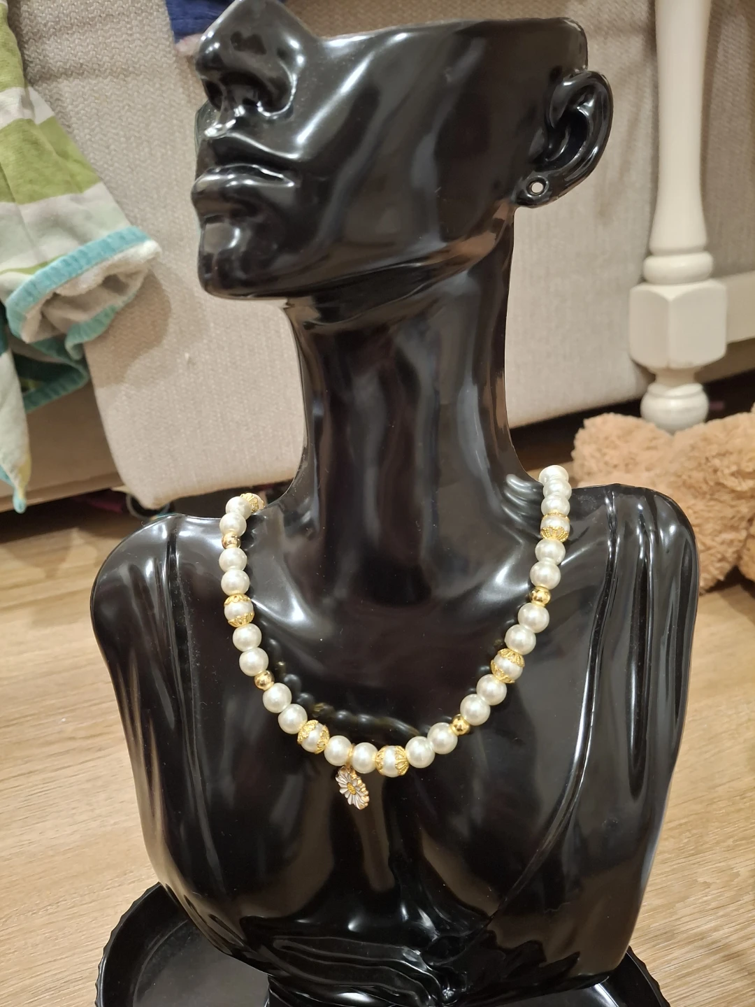 Handmade Pearl Necklace with Daisy Charm - photo 2