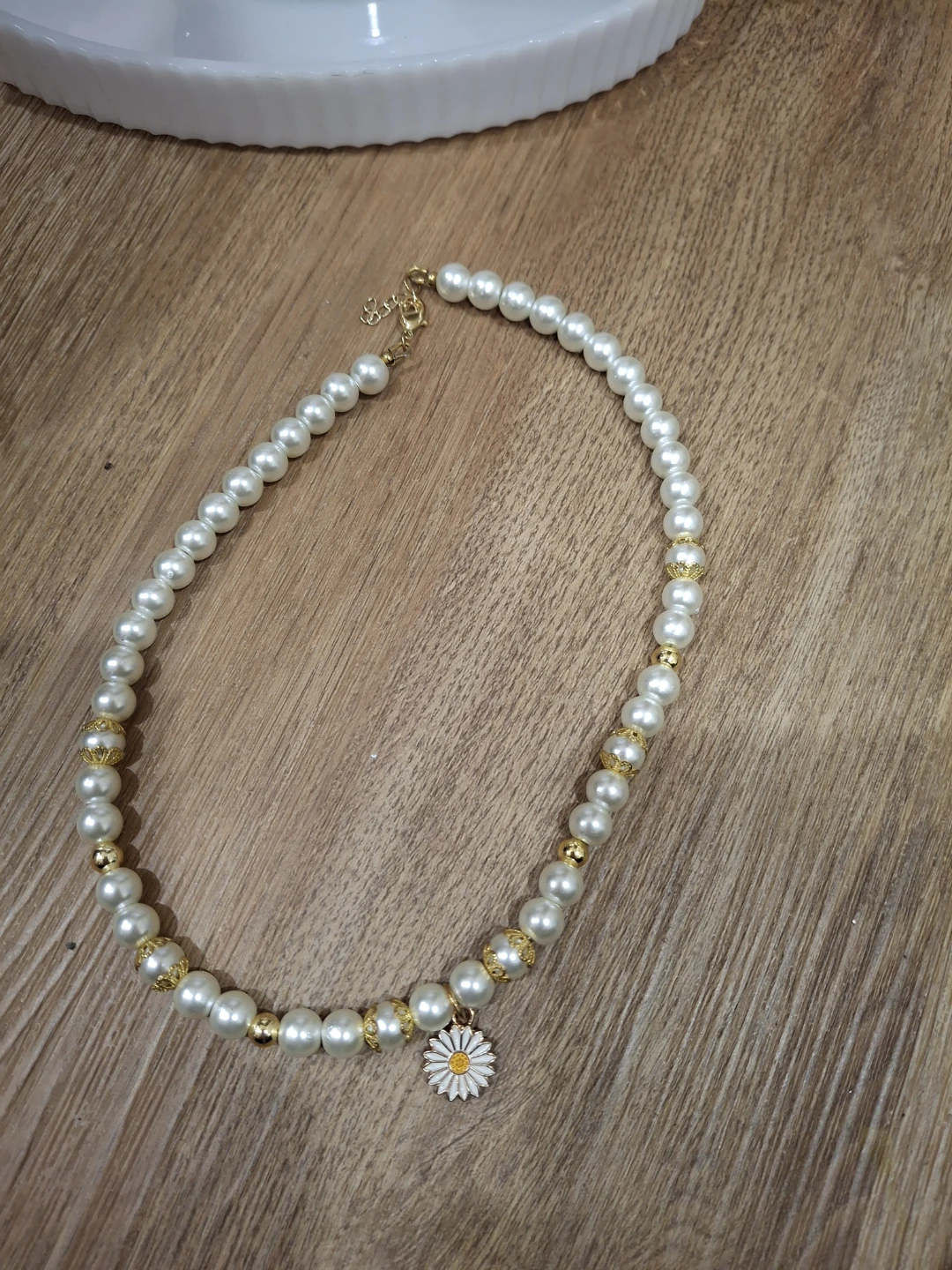 Handmade Pearl Necklace with Daisy Charm - photo 3