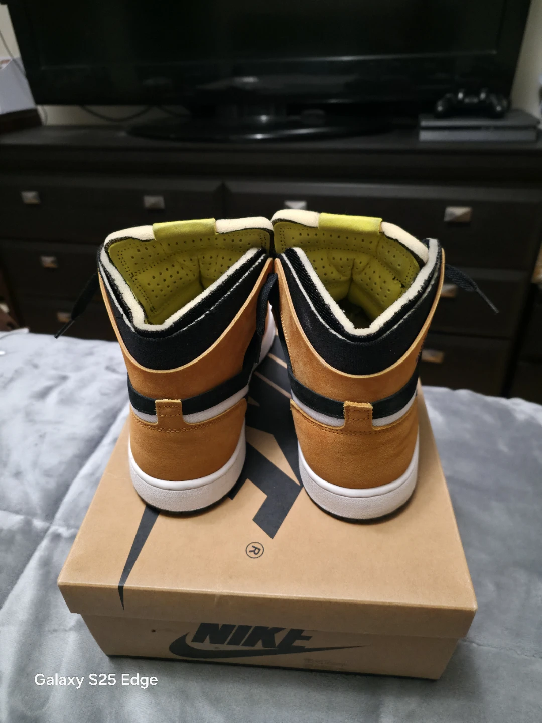 Nike Air Jordan 1 Zoom CMFT "Cider" High Top Sneakers - photo 4