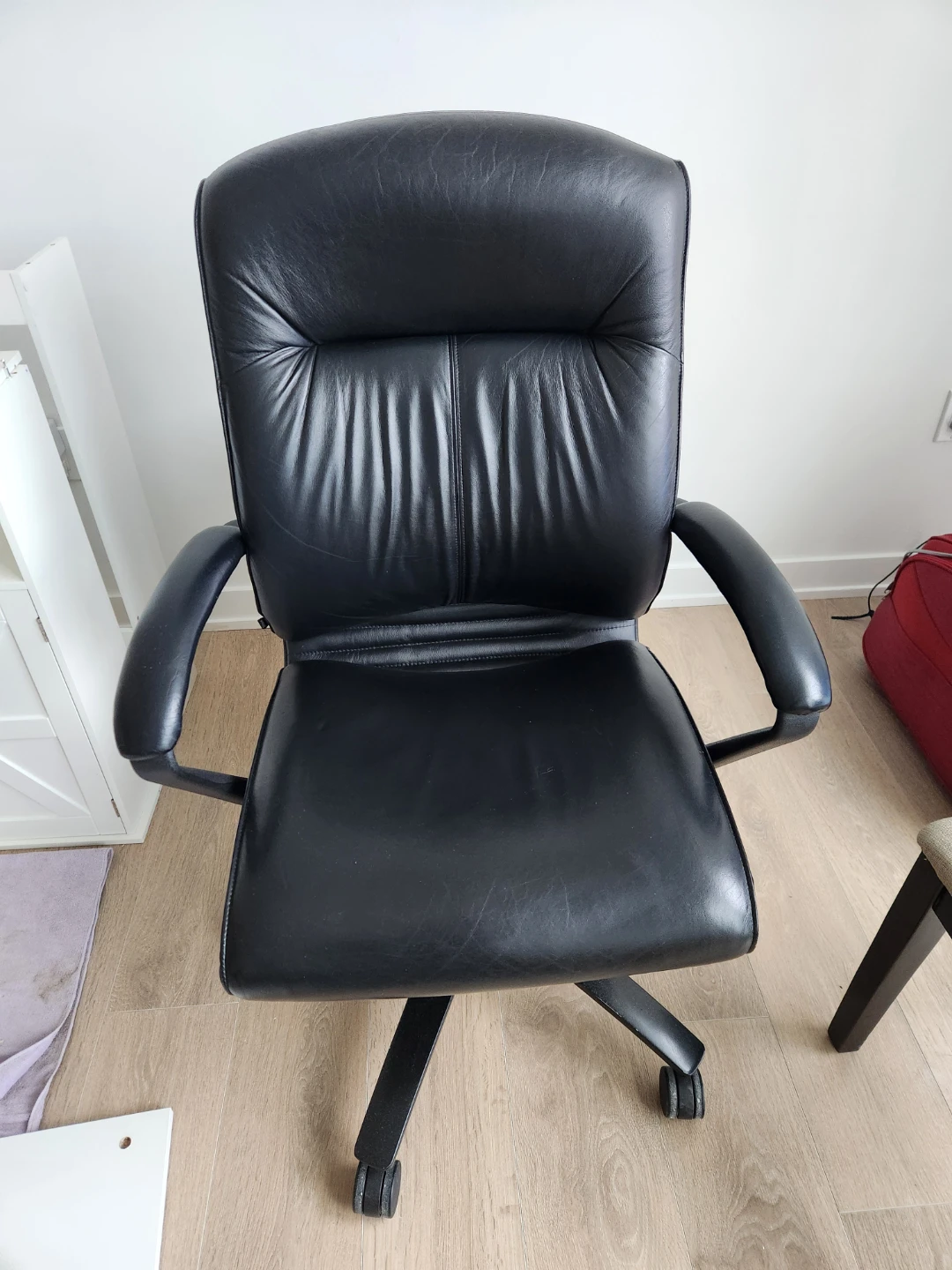 🥕 Teknion Black Leather Executive Office Chair