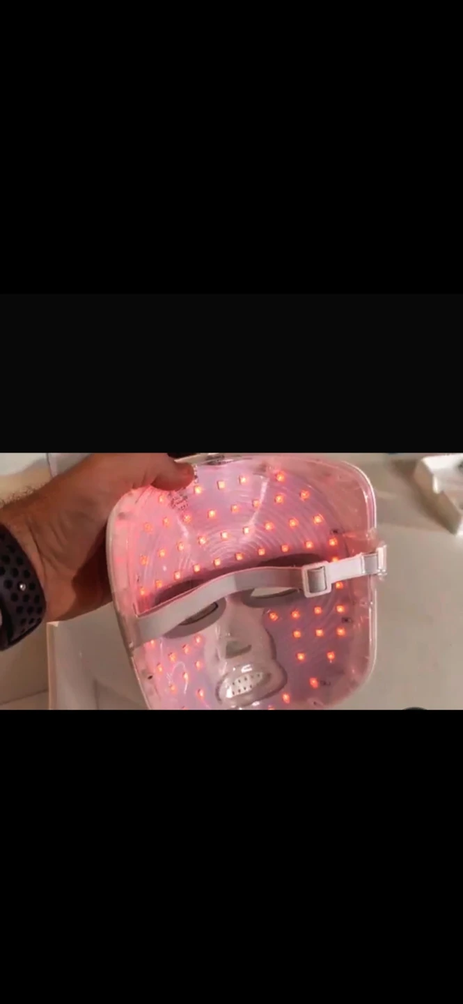 LED Light Therapy Beauty Mask - photo 5
