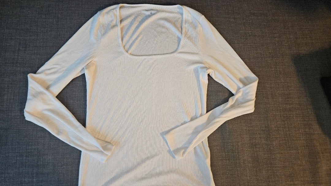 Abercrombie & Fitch A&F Essentials white Long Sleeve Top Size L