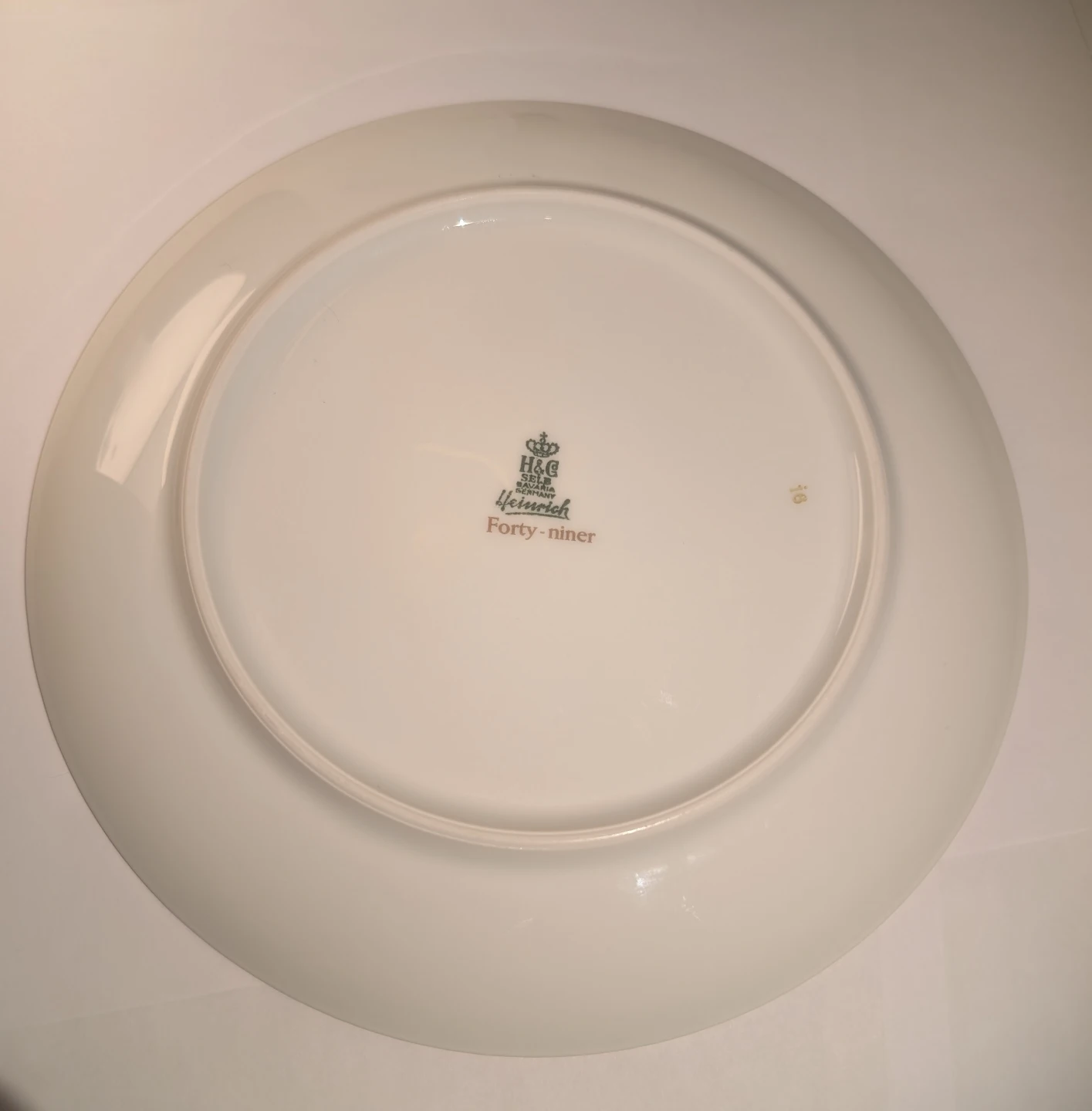 Heinrich Porcelain Plates with Rose Design - photo 5