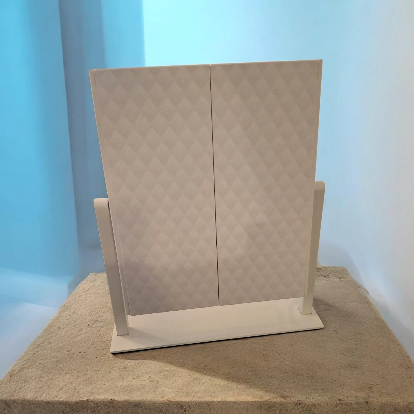 Tri-fold Lighted Makeup Mirror - photo 2