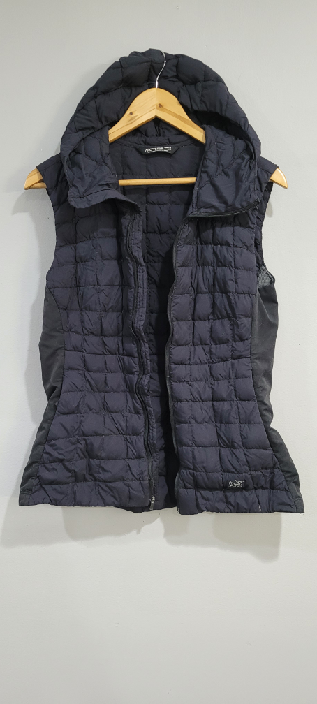 Arc'teryx Down Hooded Vest - Women's Medium