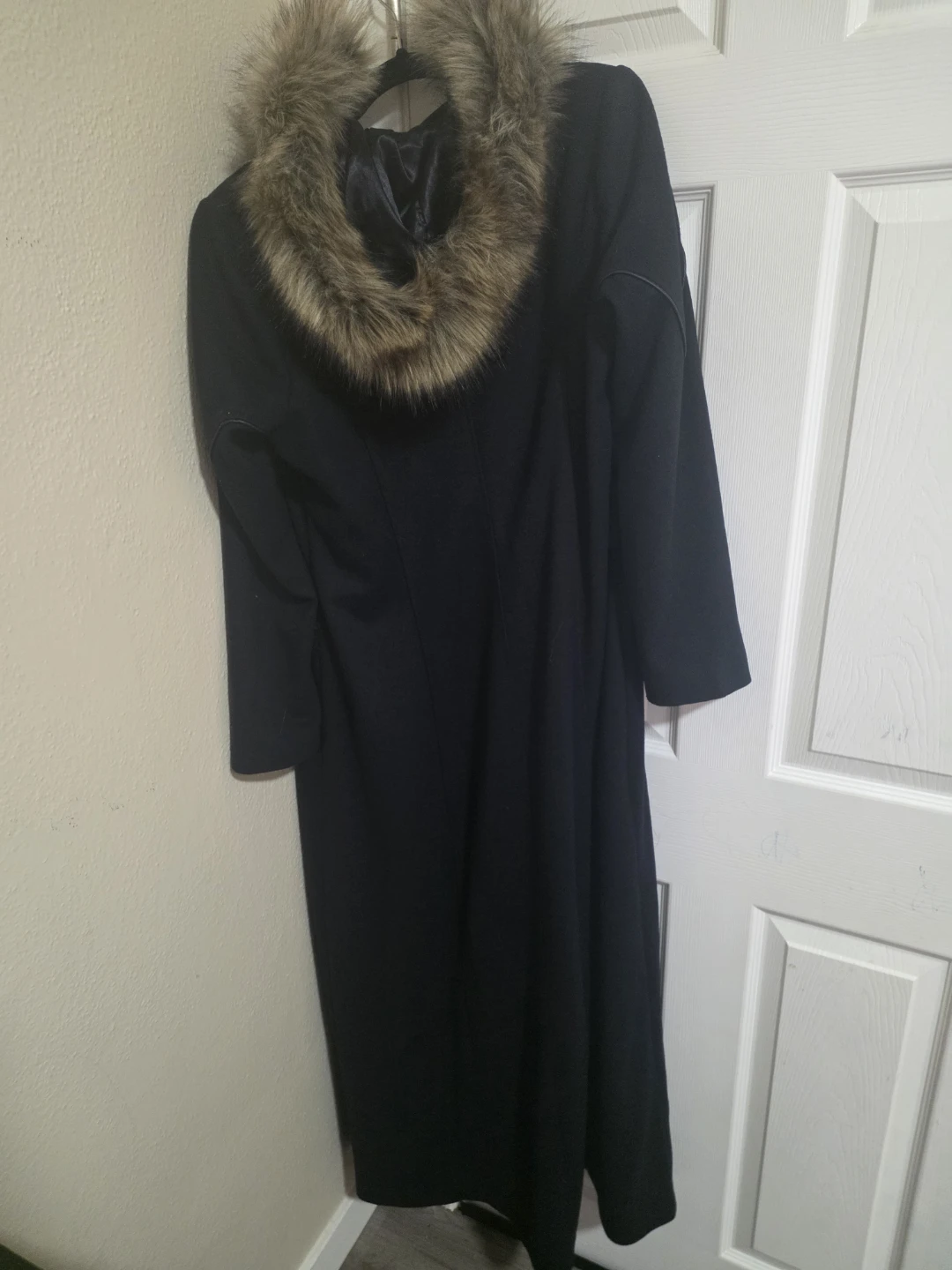 Black Maxi Coat with Fur Hood - photo 2