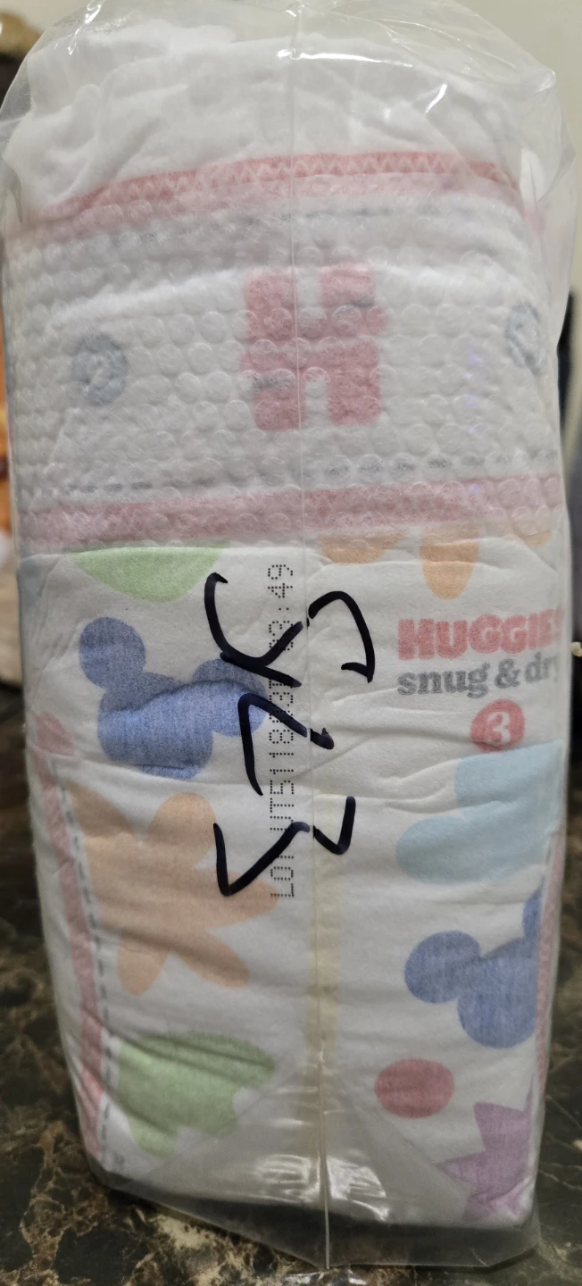 Huggies Snug & Dry Diapers Size 3