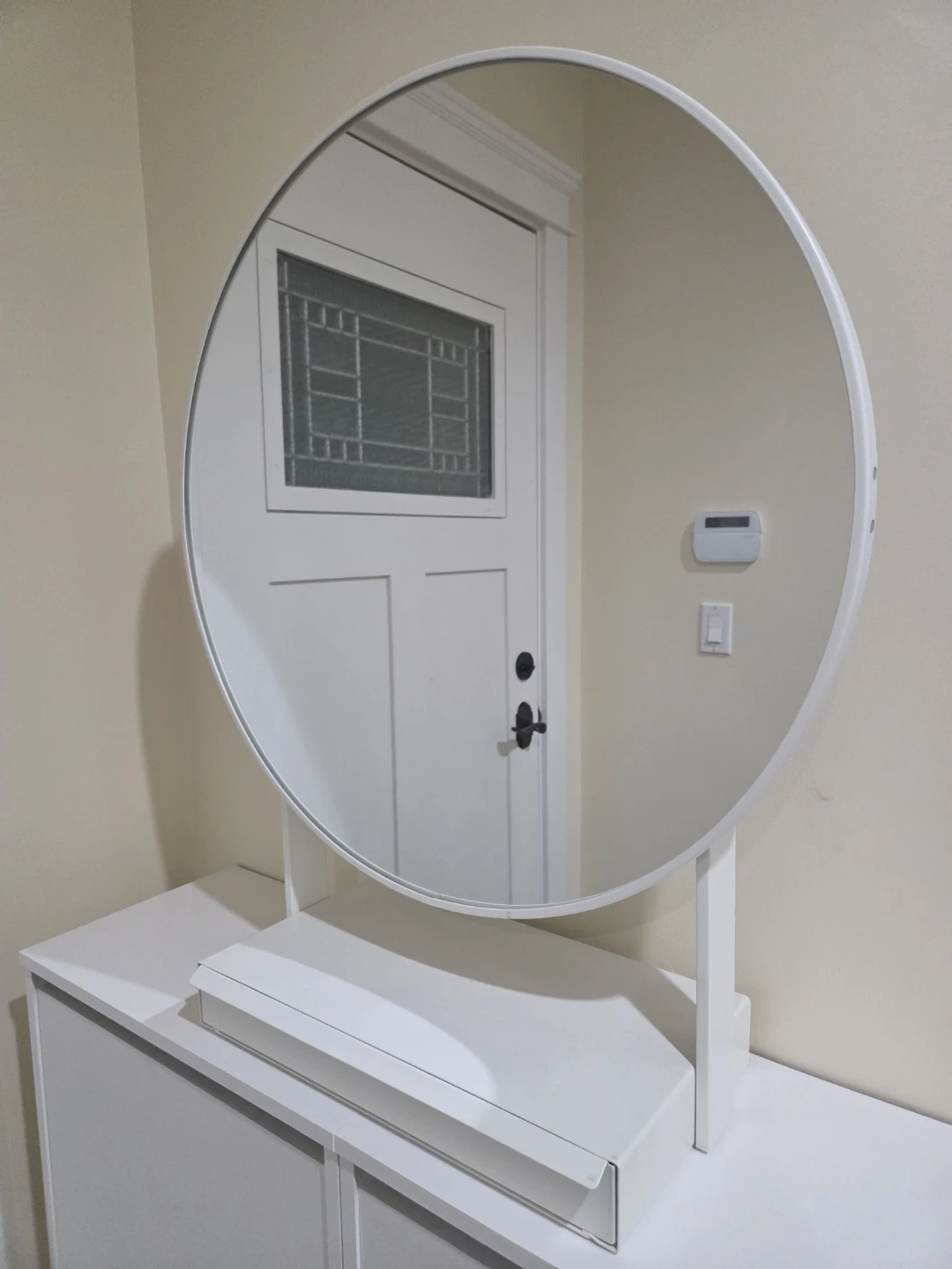 White Round Vanity Mirror