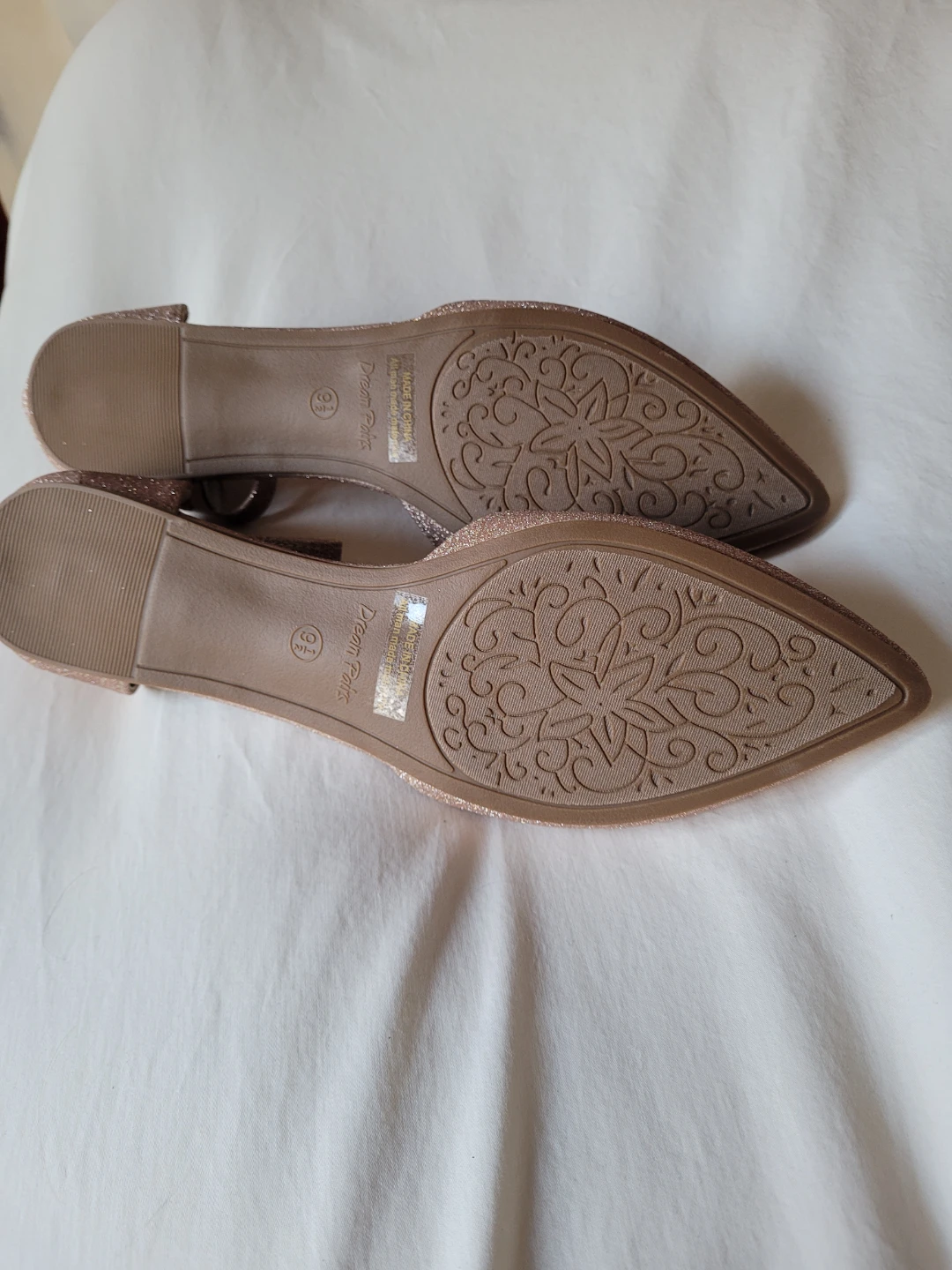NEW IN BOX Rose Gold Glitter Flat Pointed Shoes - US 9.5 - photo 3
