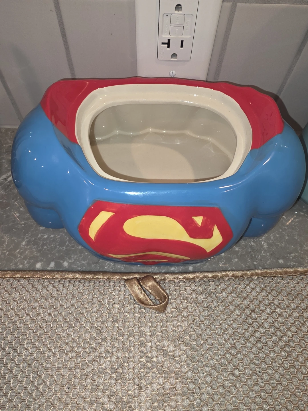Superman Ceramic Cookie Jar - photo 3