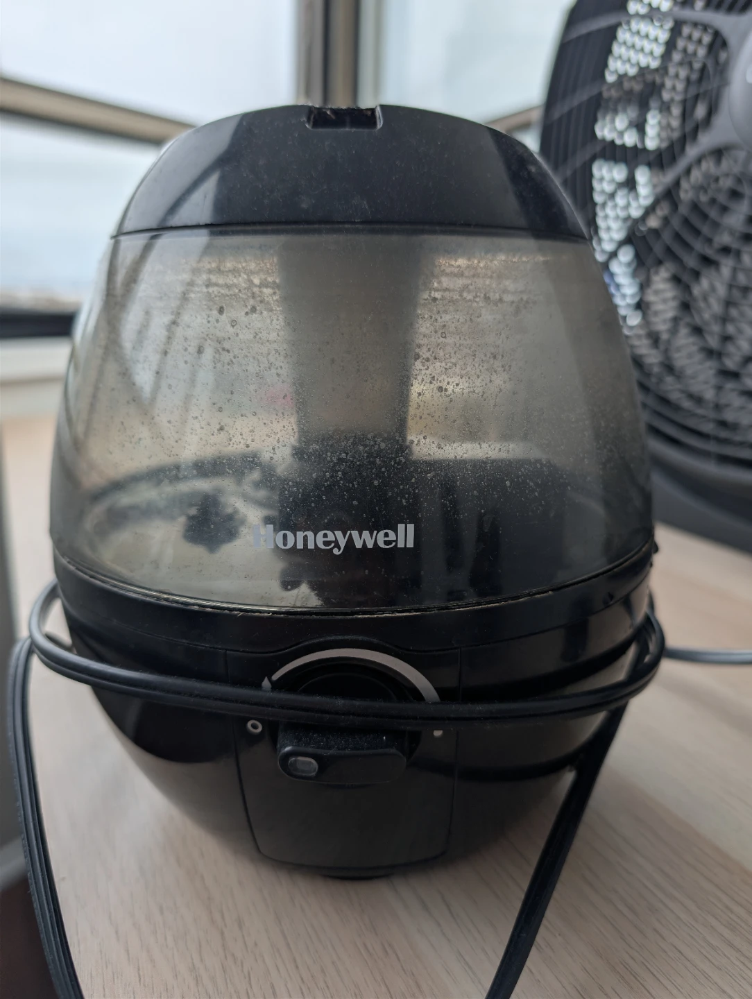 Honeywell Humidifier with Essential Oil - photo 3