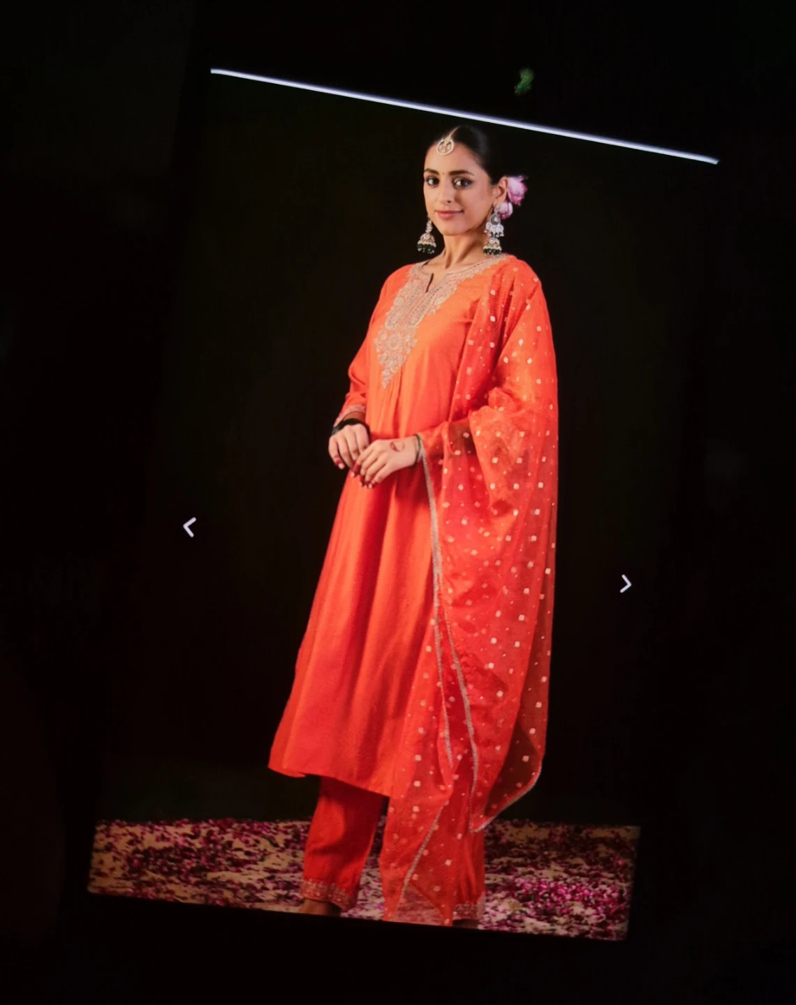 Salwar Kameez Dupatta Set - photo 3