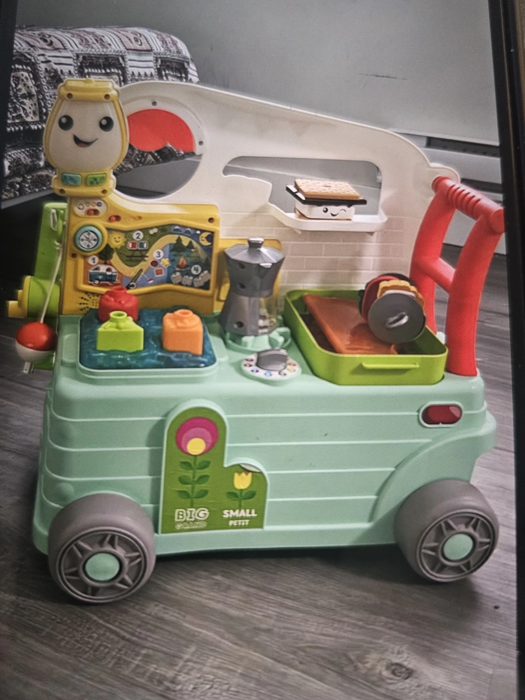 Fisher-Price Laugh & Learn Camper