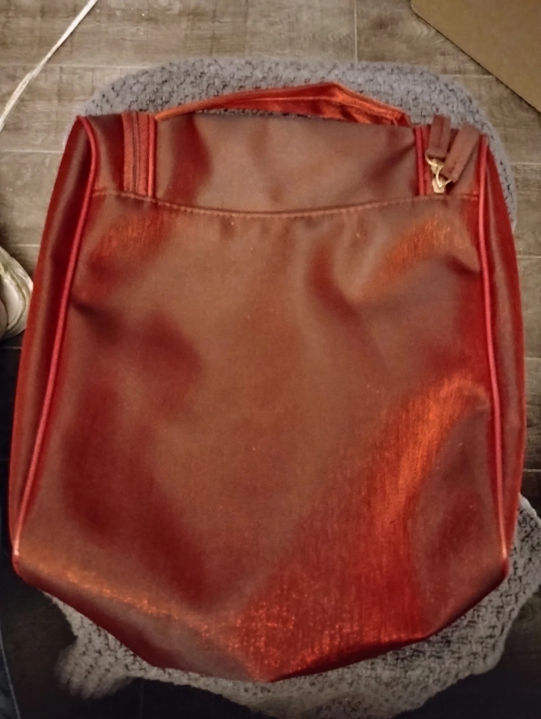 NEW! CRANBERRY COLOUR TRAVEL TOILETRIES BAG - photo 2