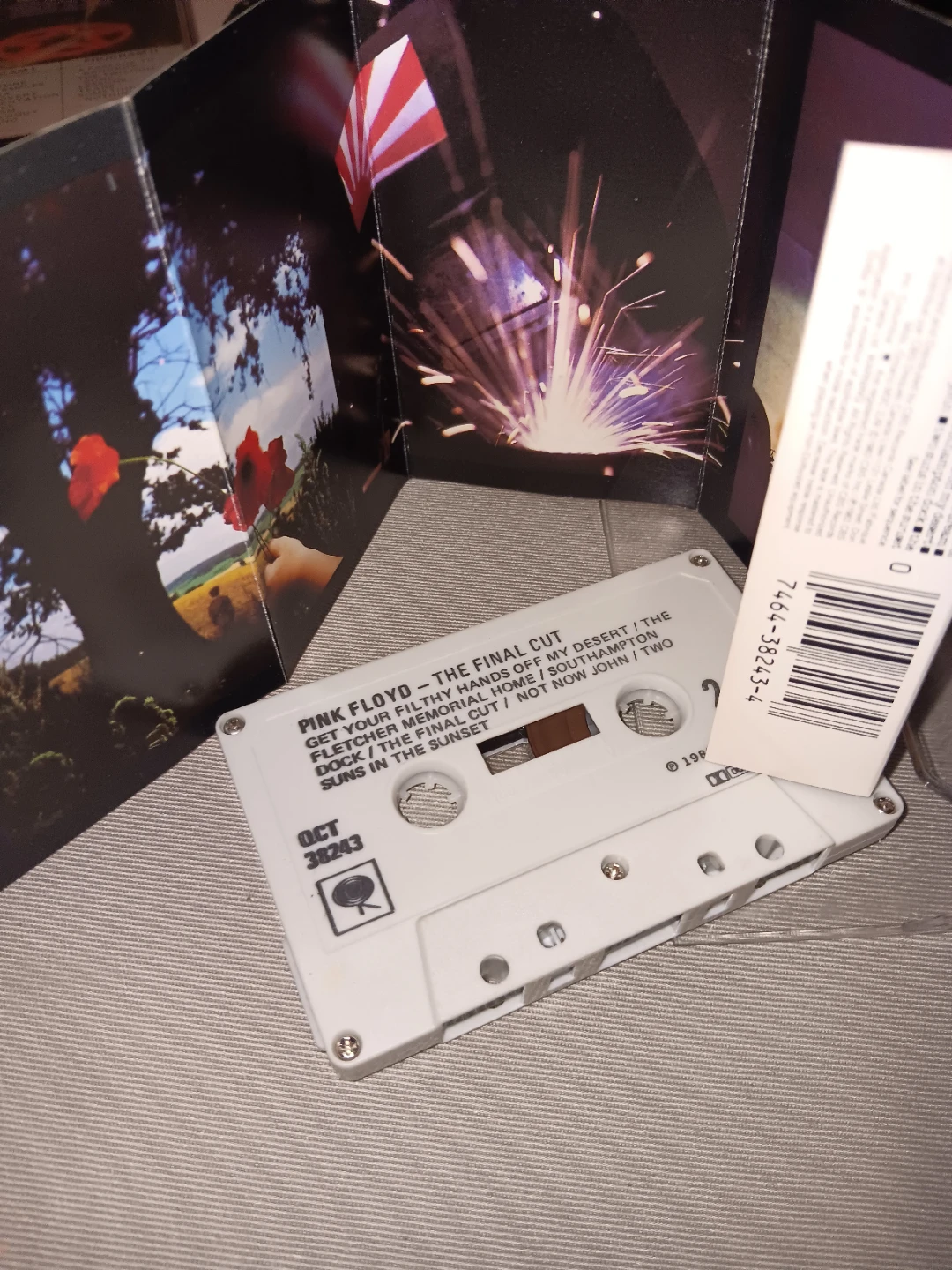 Pink Floyd The Final Cut Cassette Tape - photo 2