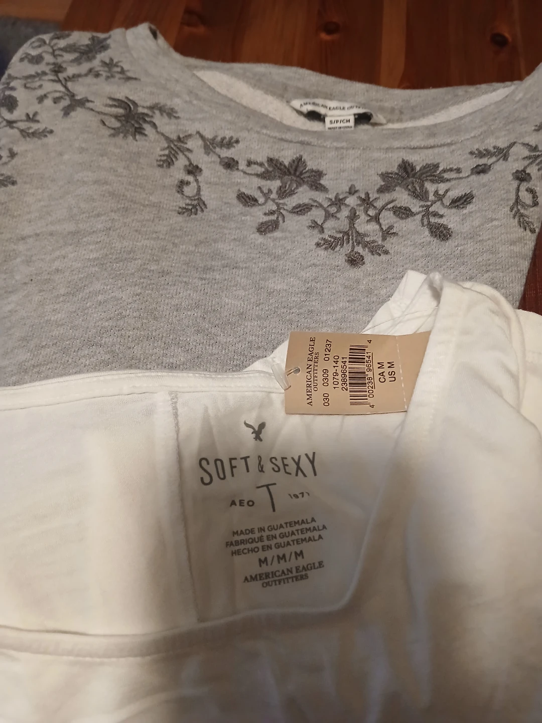 American Eagle Soft & Sexy T-Shirt Bundle - photo 2