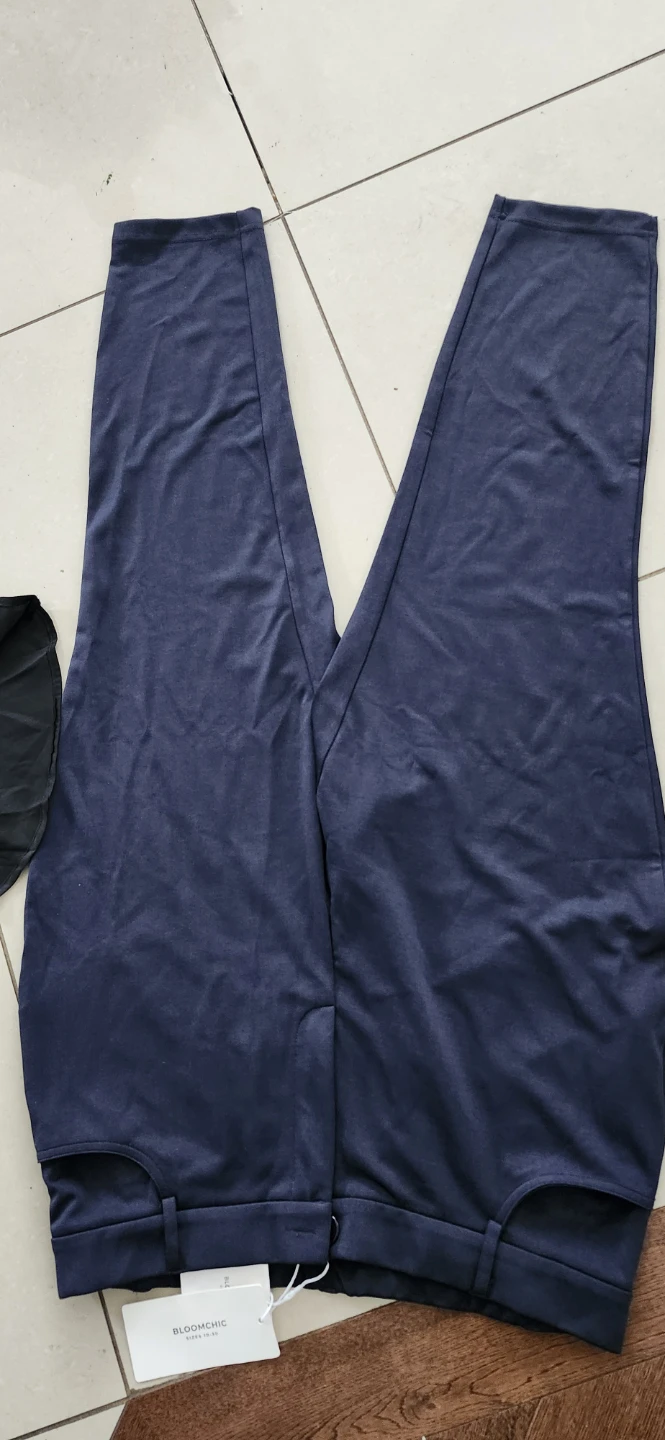 Bloomchic Navy Blue Pants Size 14-16