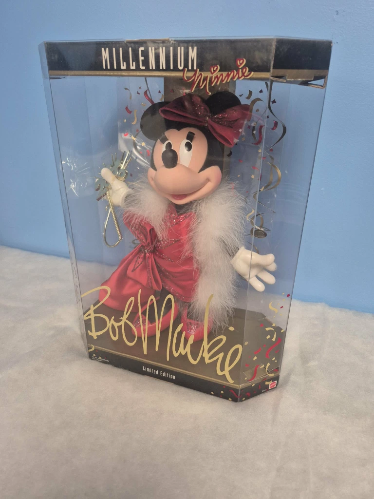 Minnie Mouse Millennium Doll by Bob Mackie  🏆 - photo 3
