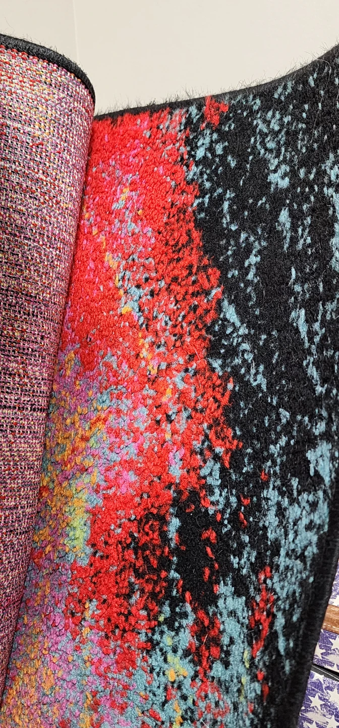 SPLASH 5'2" x 7'2" Area Rug