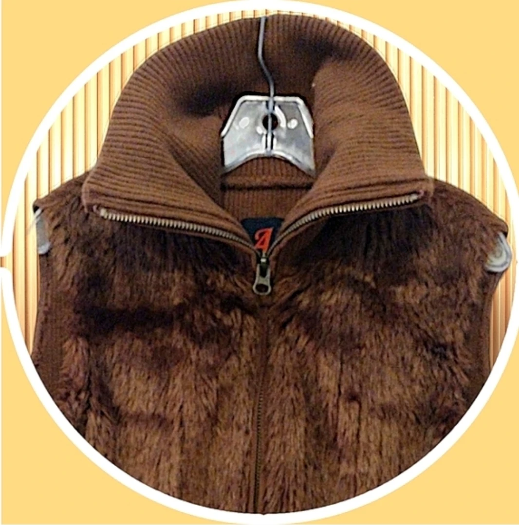 🏆 Luxury Faux Fur Vest Sweater Back w Pockets by Adrienne Landau - photo 3