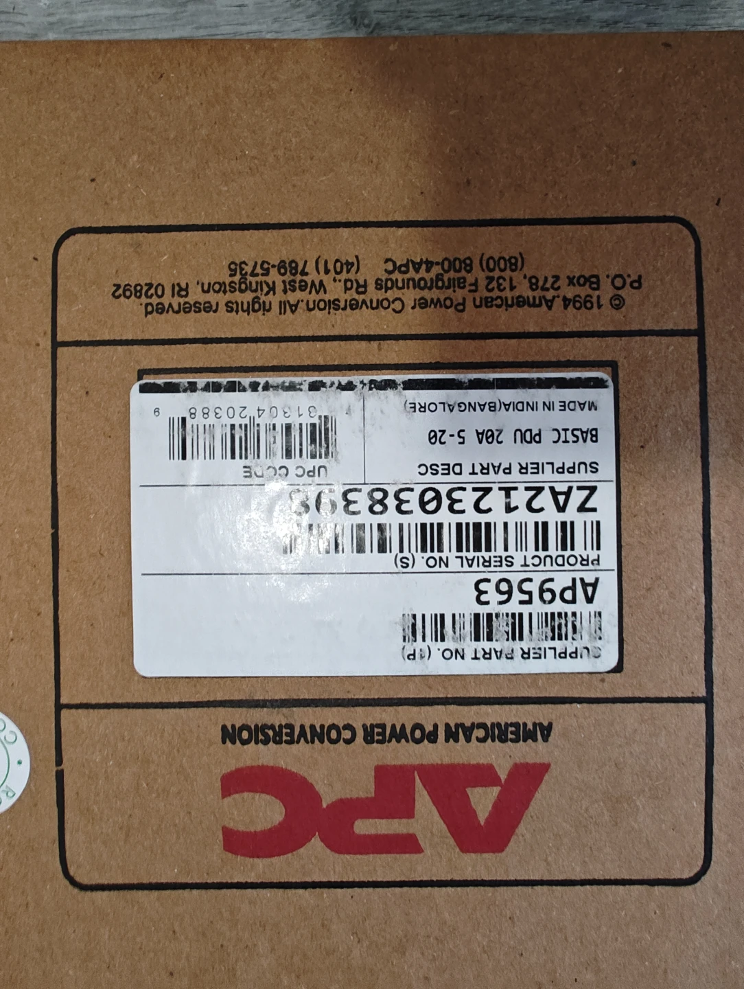 APC Basic PDU 20A 5-20 Power Distribution Unit
