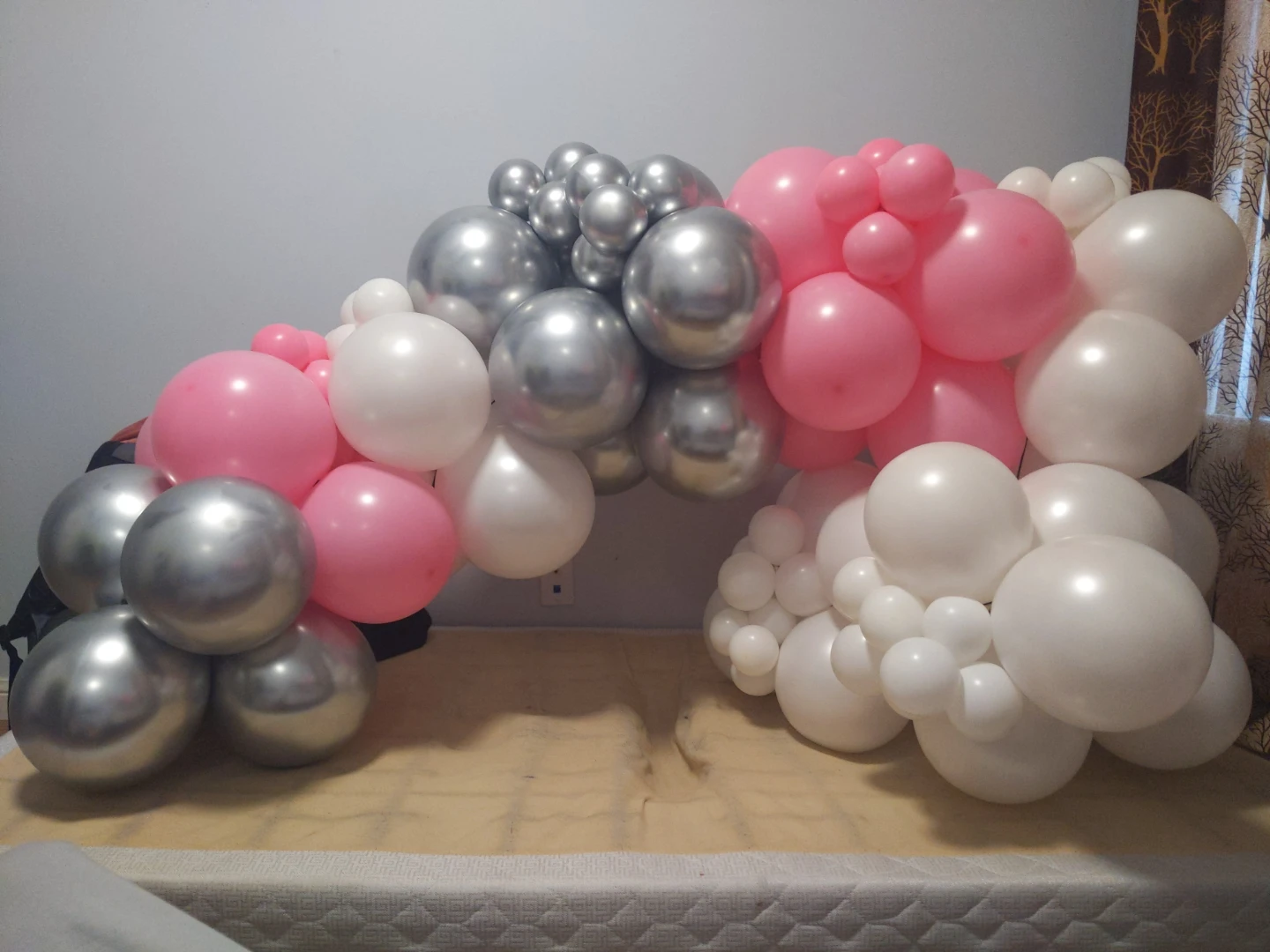 MUST GO decorative balloons