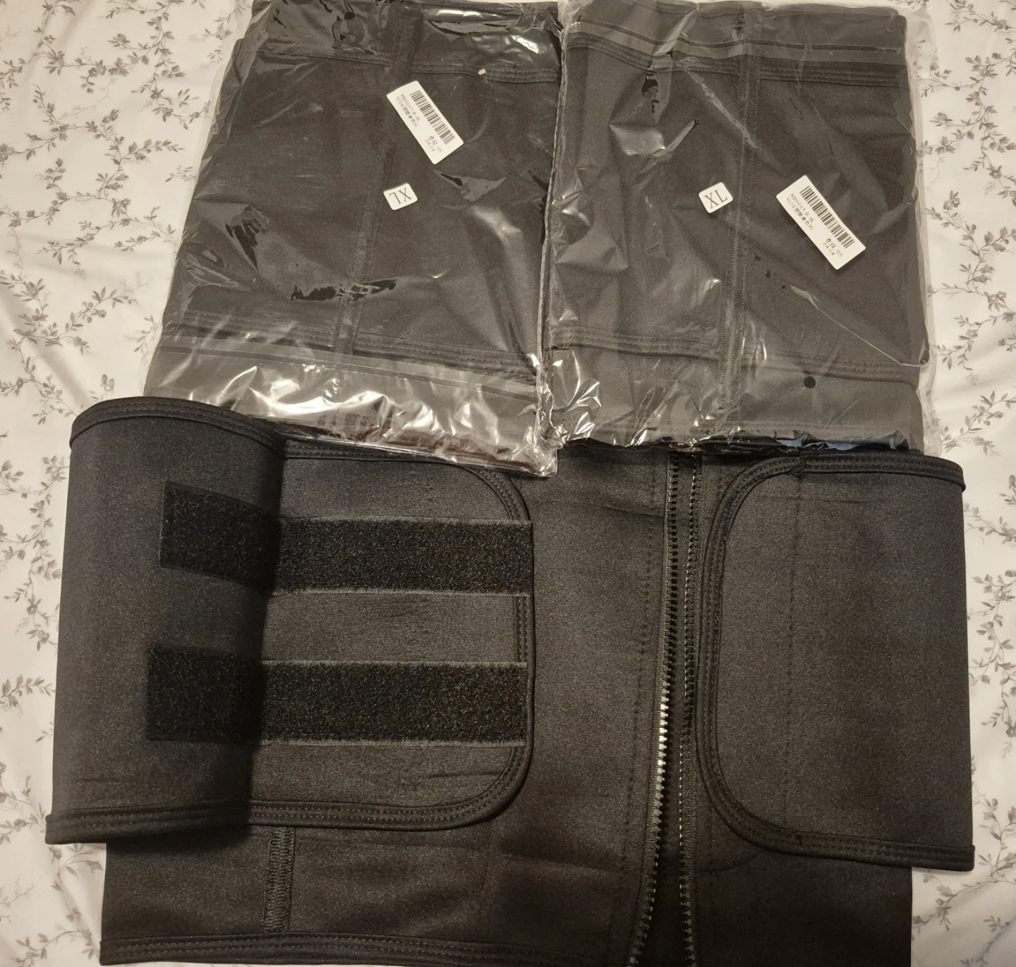 Neoprene Waist Trainer and 2x Workout Leggings
