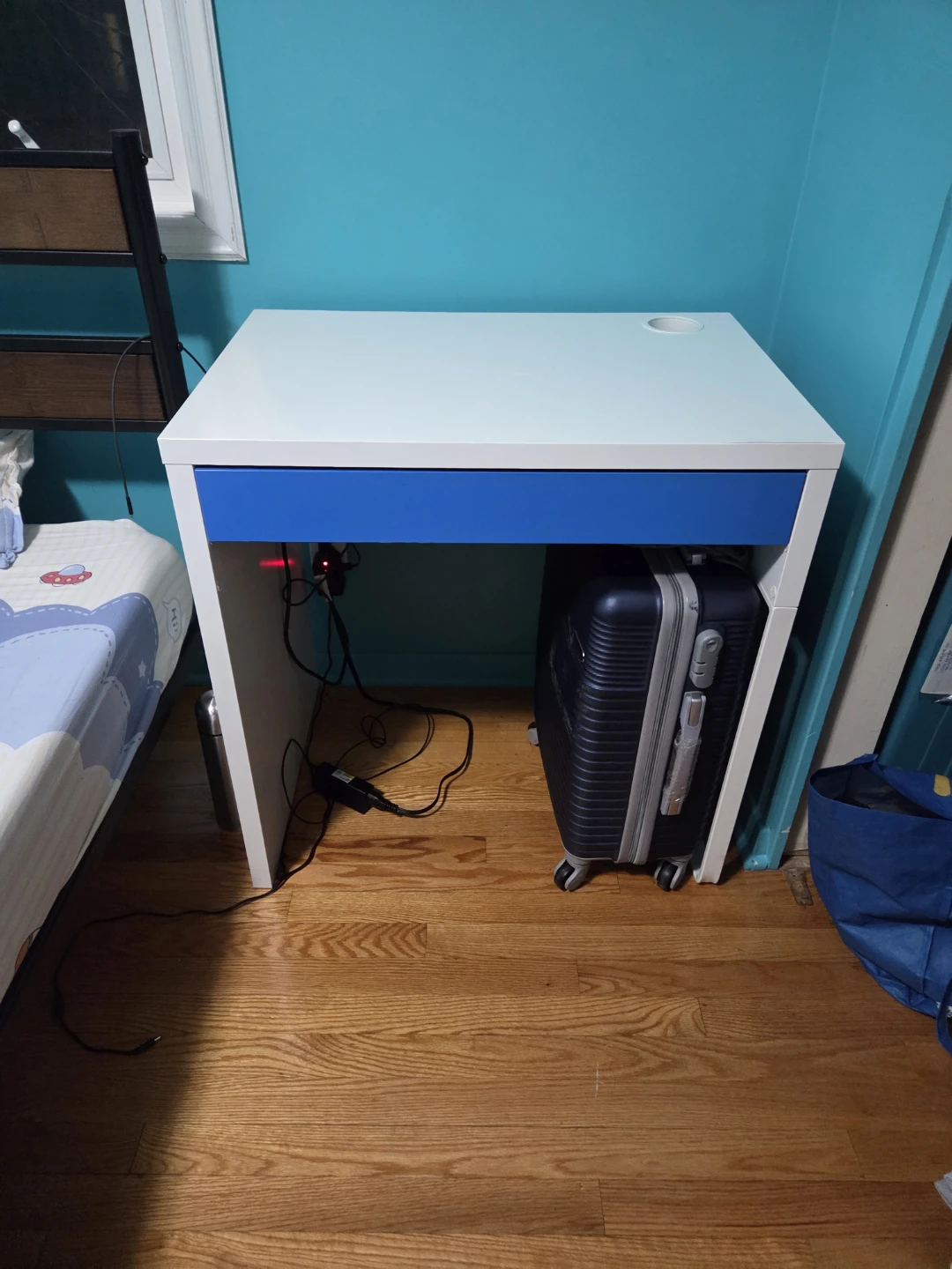IKEA MICKE Desk White/Blue
