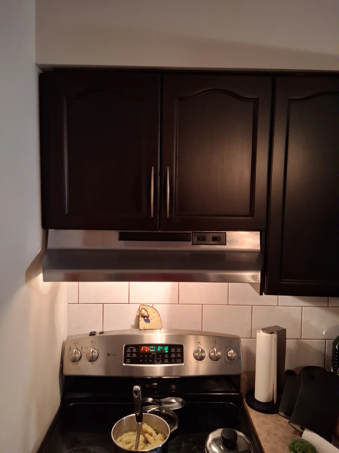 Dark Brown Kitchen Cabinets - photo 4