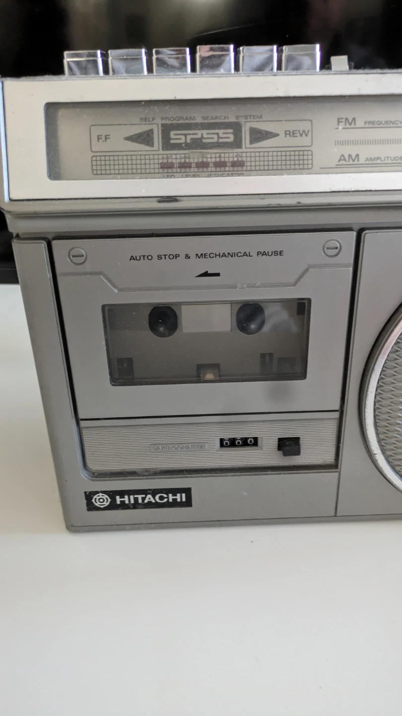 Hitachi Cassette Radio Boombox - photo 2