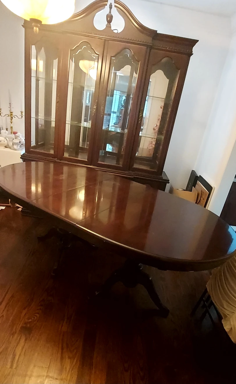 Oval Dining Table with Pedestal Legs - photo 2