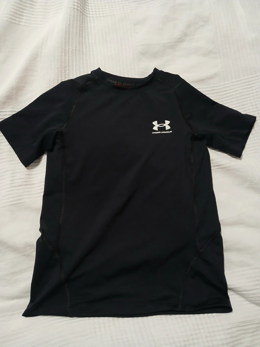 Kids small Under Armour Athletic Compression T-Shirt