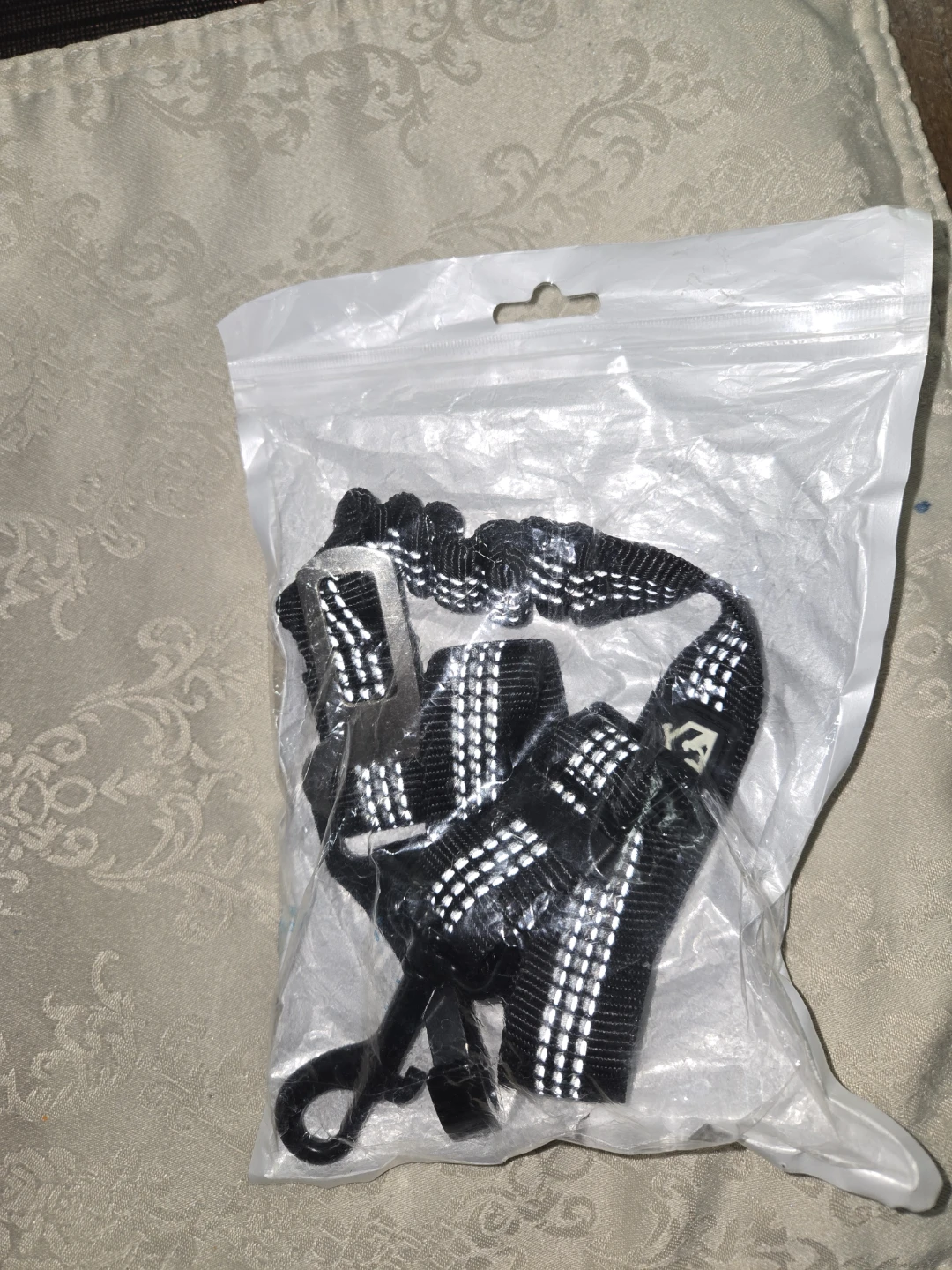 dog car belt + brush 2 for $5 - photo 2