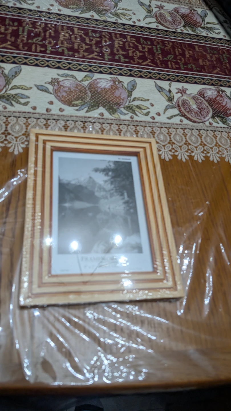 🏆 Wooden Picture Frame