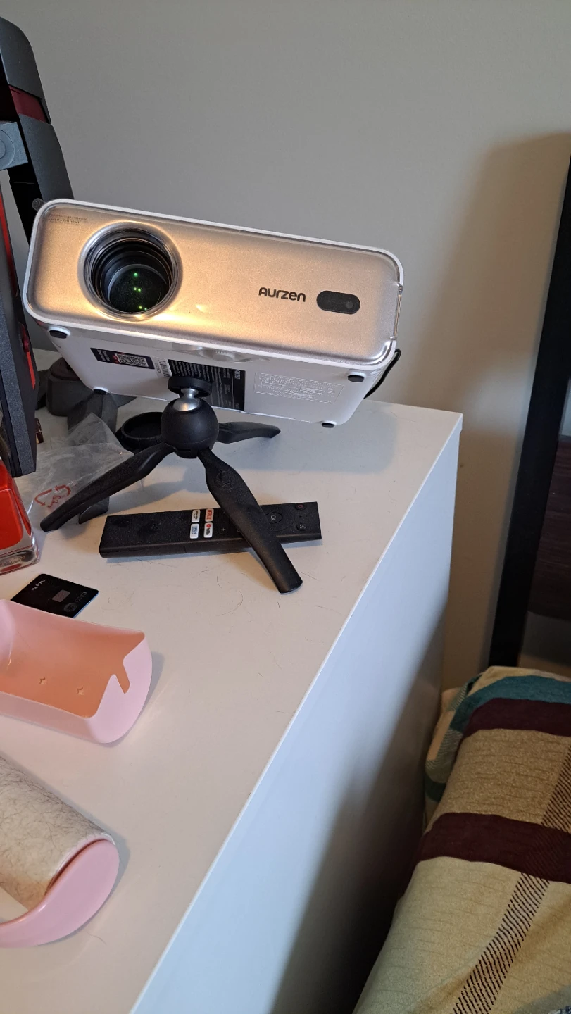 Aurzen Projector