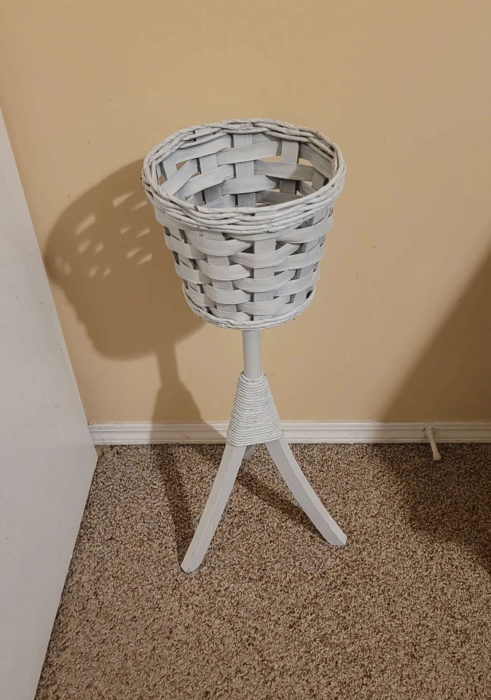 Wood / Wicker Plant Stand