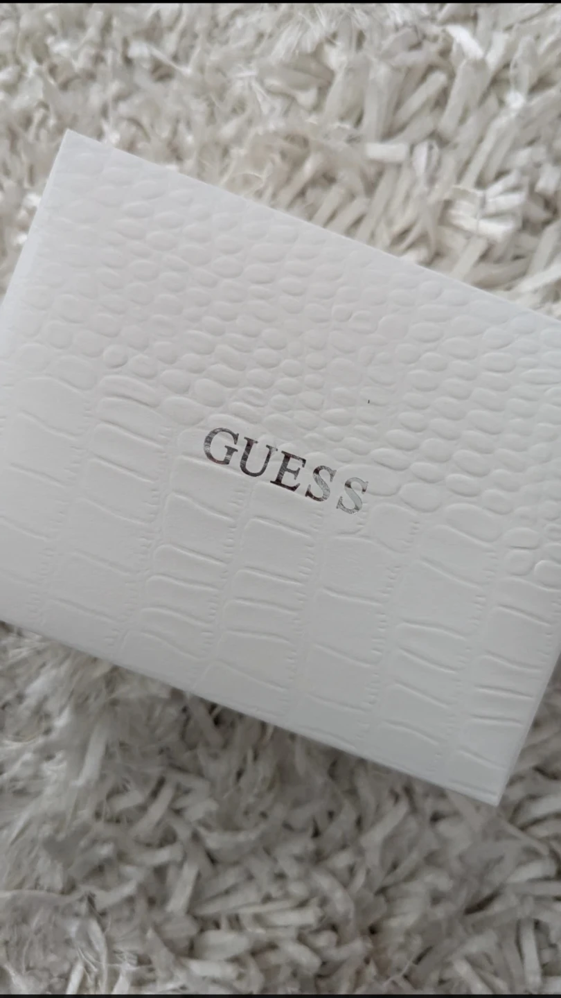 Guess Ladies Watch Gift Set with Interchangeable Straps 🥕 - photo 2