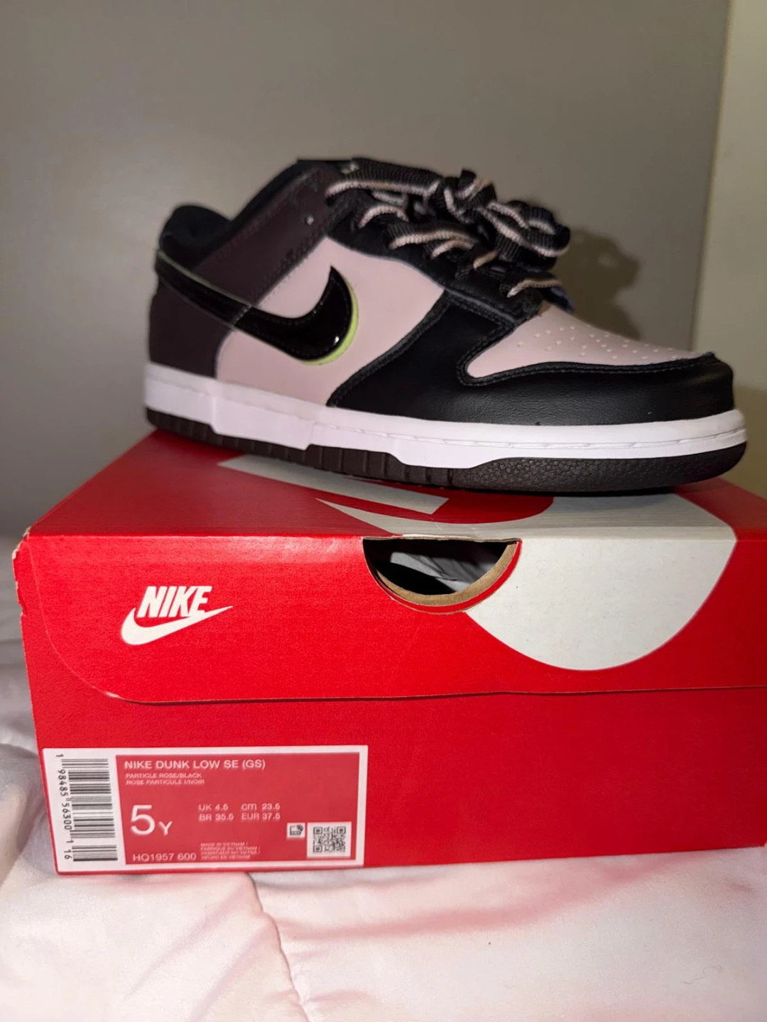 Nike Dunk Low SE (GS) "Particle Rose/Black" Women’s 6.5 - photo 2
