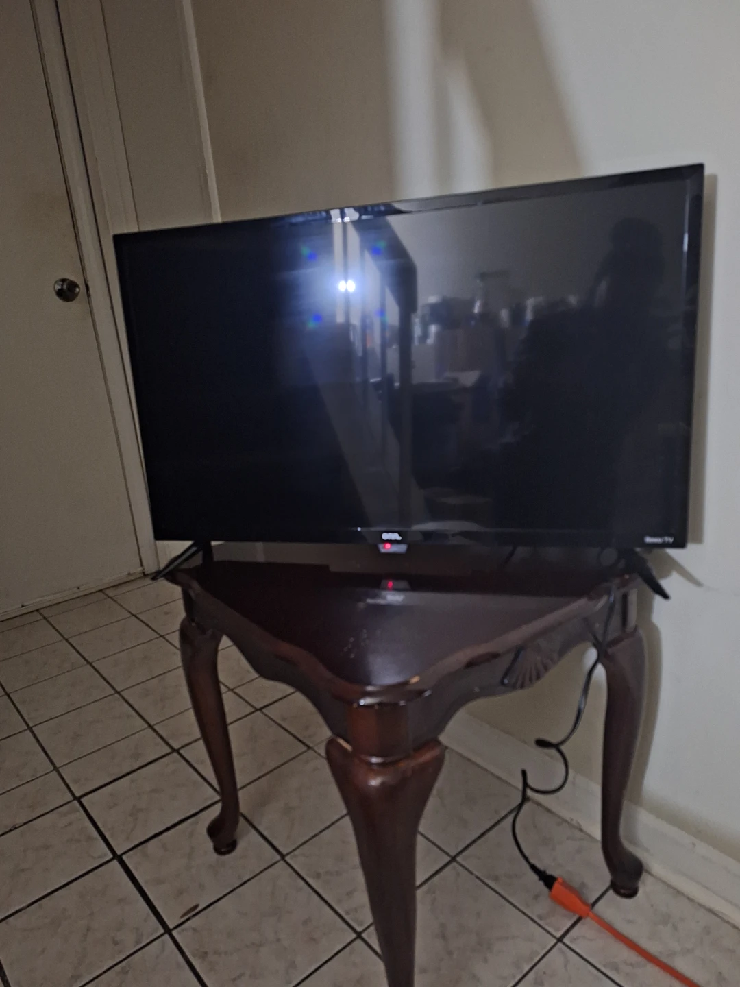 Roku TV Flat Screen Television - photo 2