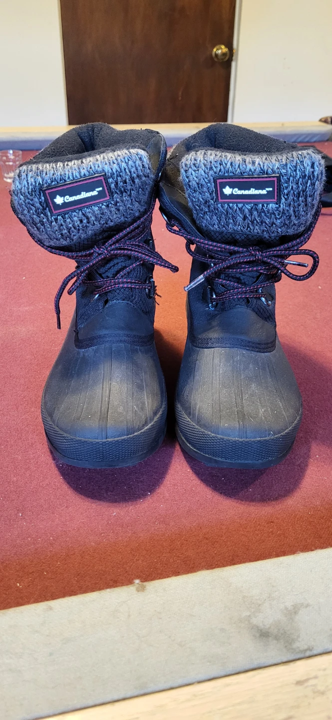 Canadians Women's Snow Boots Size 7 - photo 2