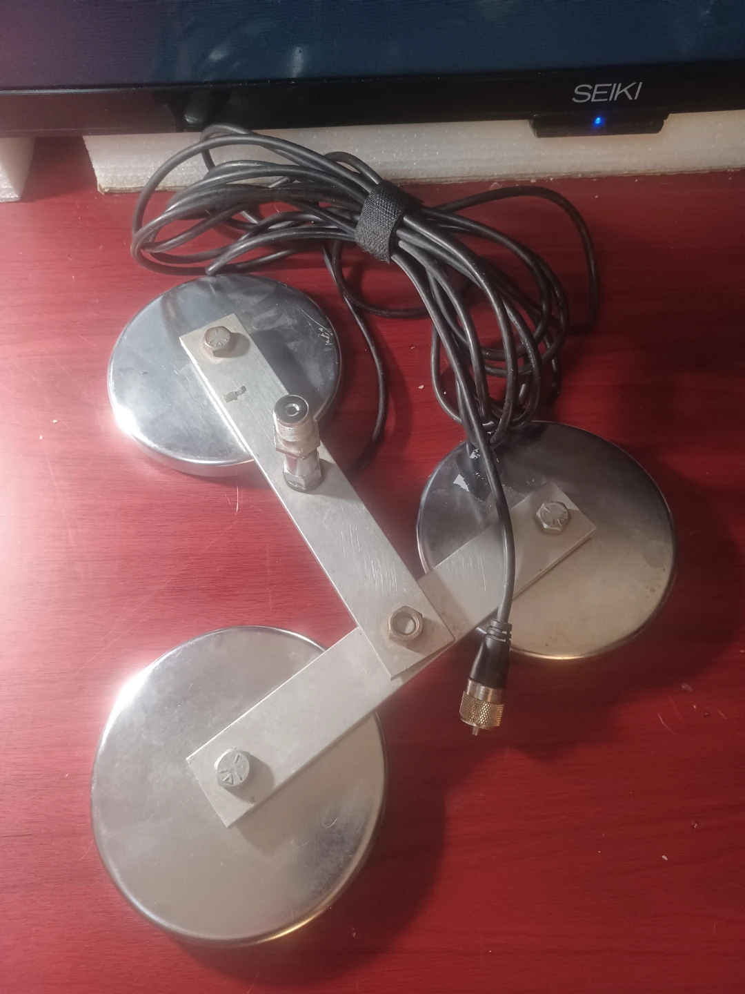 Tri -magnetic antenna mount - photo 3