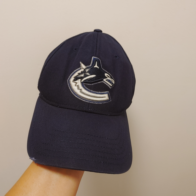 Vancouver Canucks NHL Baseball Cap adjustable